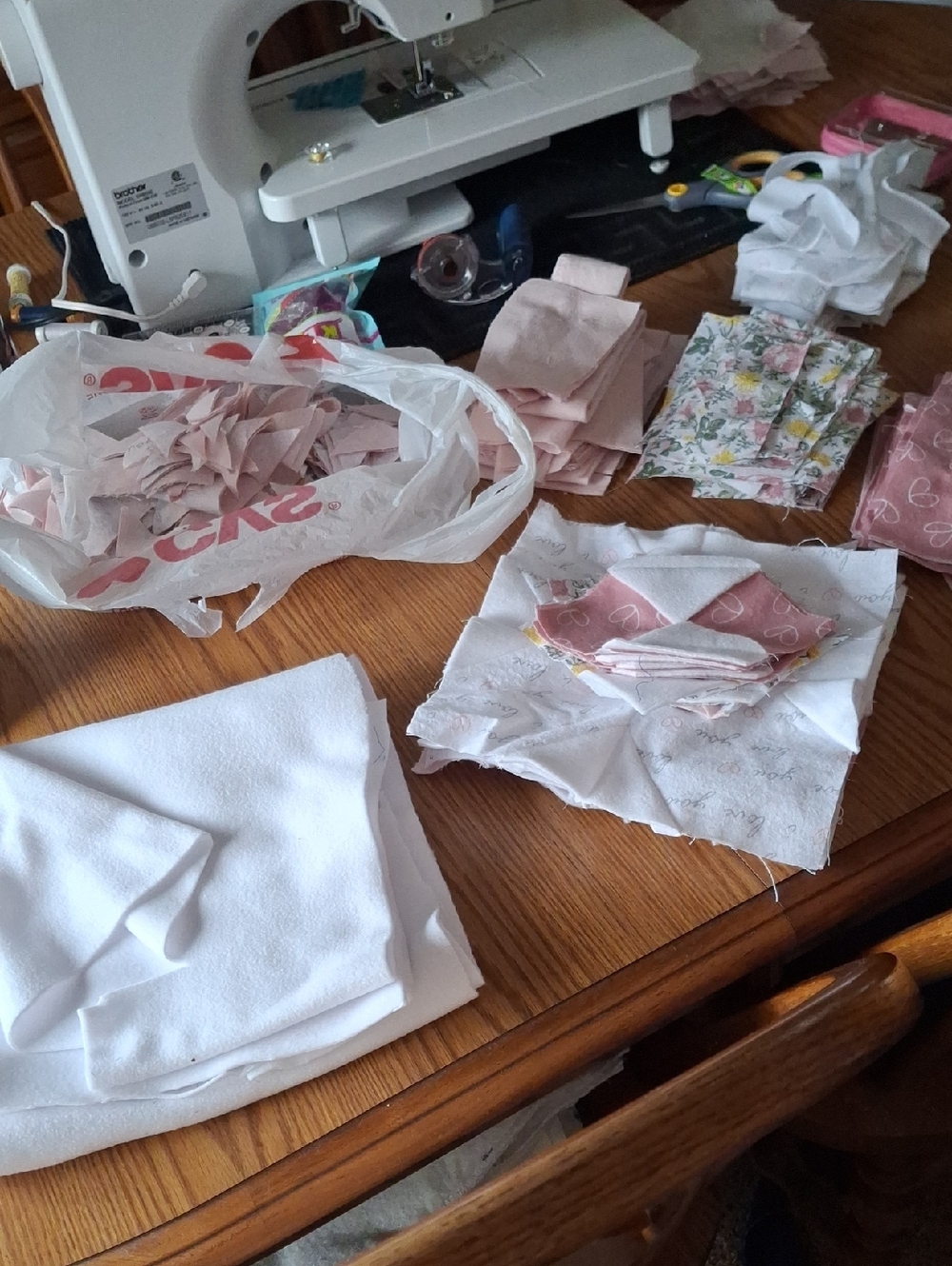 Quilting Fabric Squares Bundle in Soft Pink & White